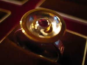 Eckhard Berger Schmuck Ring Roter Stein